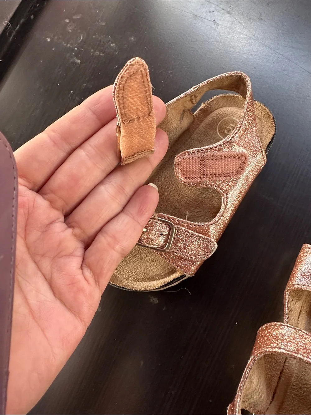 Cat & Jack size 5 Glitter Buckle Sandals in Rose Gold